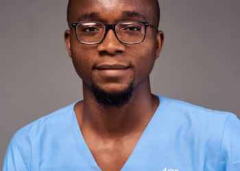 Outrage as Fake Neurosurgery Resident Exposed – Doctors and Nurses Unite Against Medical Fraud